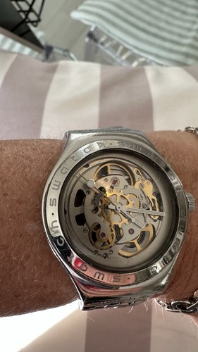 Montre swatch automatique - montre,