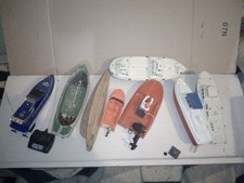 Lot ancien de 8 jouets bateaux