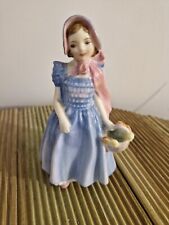 figurine en porcelaine royal