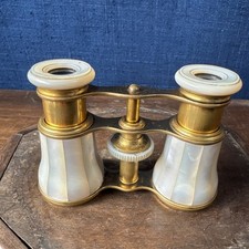 Jumelles de théâtre