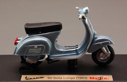 Miniature vespa auto - vespa, 1:18
