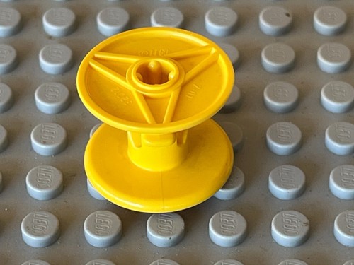 Lego technic yellow - lego,