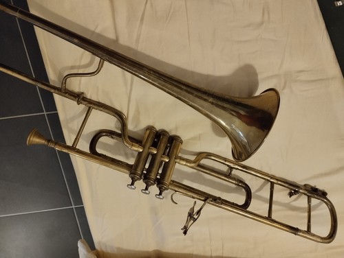Trombone pistons marque - à,