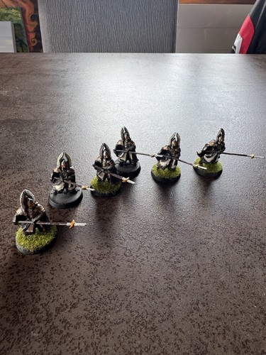 Lotr garde la cour - 6, de