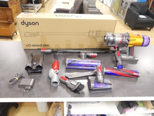 Aspirateur balai dyson v12 - balai,