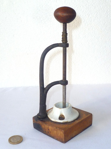Ancien dénoyauteur pour - ancien,