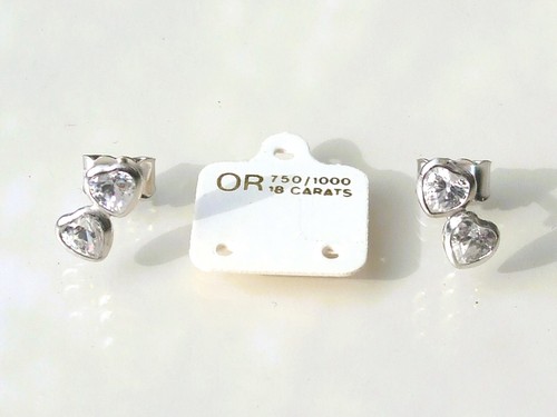Belles boucles oreilles - boucles, en