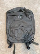 Arc'teryx Heliad 15 Backpack dark green color