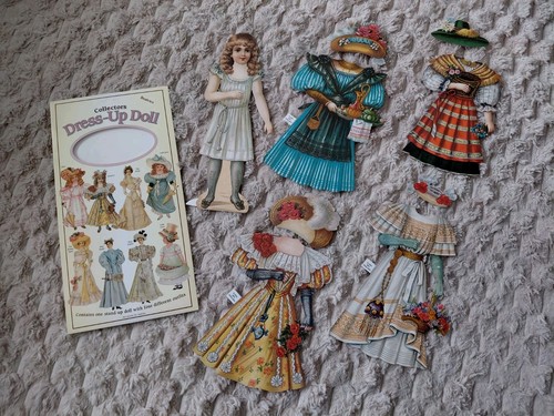 Poupée papier collection