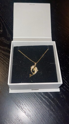 Collier pendentif dauphin