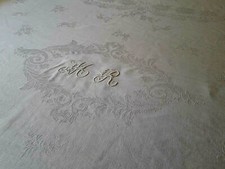 N05 ANCIENNE NAPPE damassé de