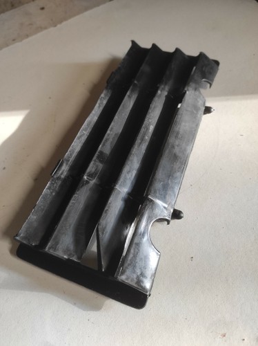 Grille radiateur droit - grille,