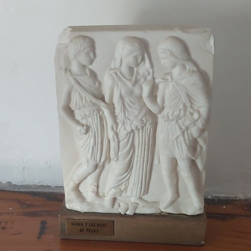 Sculpture bas relief sur socle - sculpture,