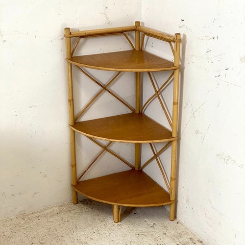 Etagère angle rotin - en,