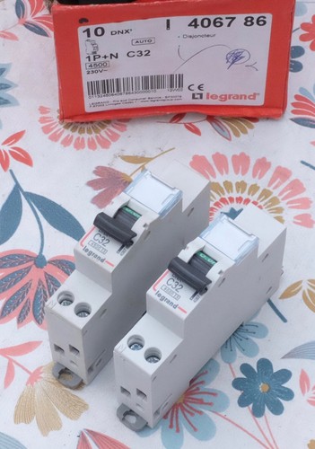 Legrand 067 86 - 2x, 4
