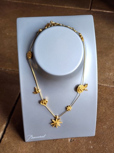 Baccarat presentoir collier - presentoir, a