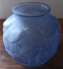 Ancien beau vase bleu art déco en verre pressé-moulé DLG de Müller etc - Cpm