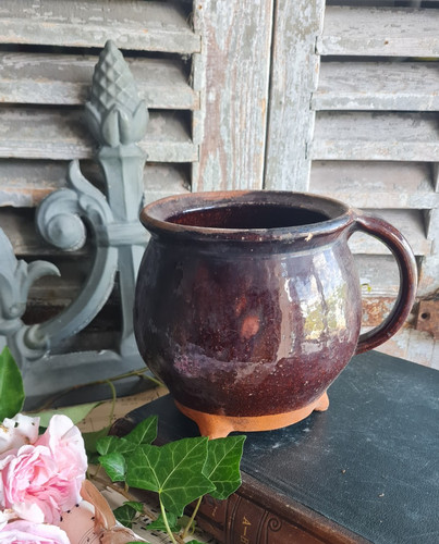 Ancien pot pied faisselle - a,