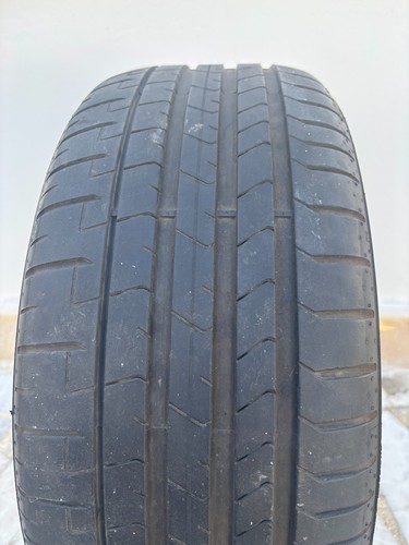 Pneus 235 19 - 35,