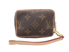 SAC POCHETTE A MAIN LOUIS