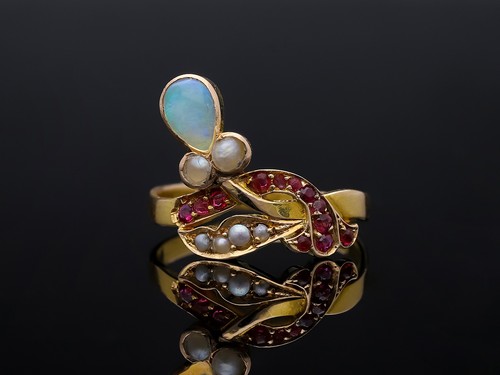 Bague ancienne rubis opale