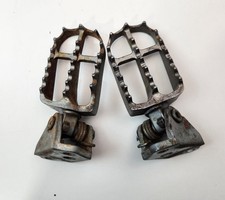 Foot pegs Yamaha WRF450 WR450F 12-15 YZ250F 12-23 YZ450F 10-15 17D-27421-00