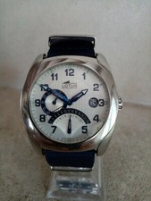Imposante montre Lotus