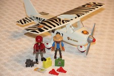 PLAYMOBIL AVION AVEC EXPLORATEURS + ACCESSOIRES
