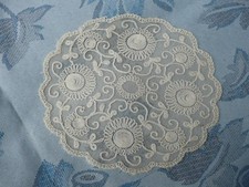 napperon rond  ancien en tulle