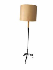 LAMPADAIRE. HACHERO. FER