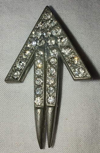 Art deco arrow with - art,