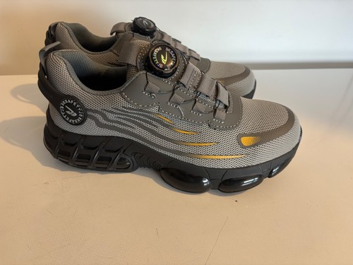 Chaussures - , de