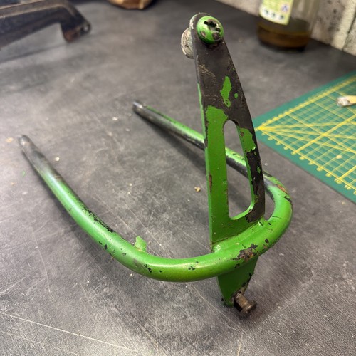 Support garde boue - support, avant