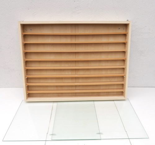 Coffret vitrine avec vitres
