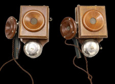 TOY PHONE around 190 / old toy