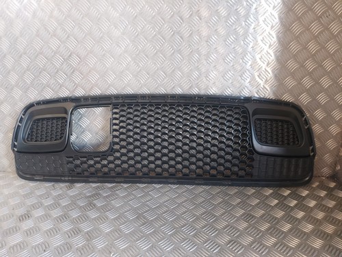 Grille pare choc avant - grille,