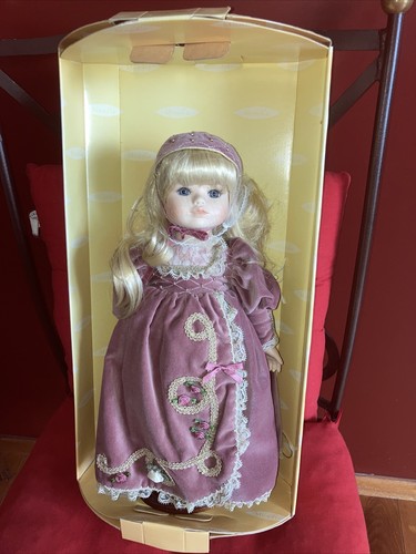 Poupée porcelaine mundia - porcelaine,