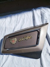 Cache lateral droit HONDA GL