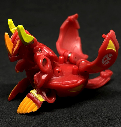 Bakugan helix dragonoid pyrus - bakugan,