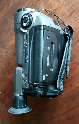 Caméscope canon uc800 - caméscope,