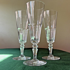 Lot de 3 flutes à Champagne