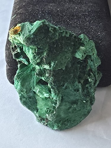 Top malachite fibreuse - fibreuse, brute