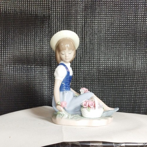Figurine lladro fille avec - lladro,