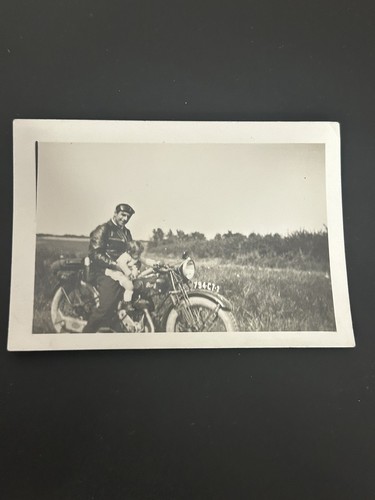 Photo moto ancienne - moto,