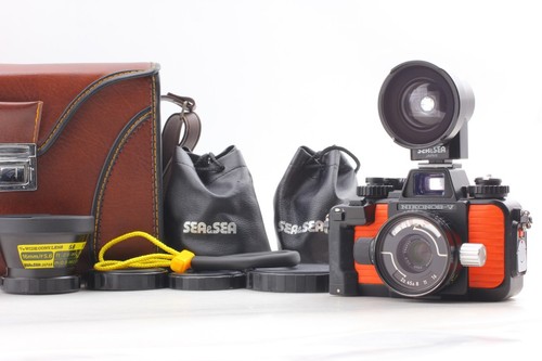 Near mint nikon - nikon, v