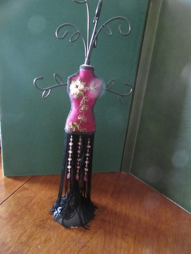 Poupee mannequin porte bijoux - porte,