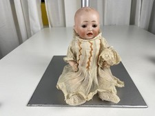 Ancienne poupée de collection