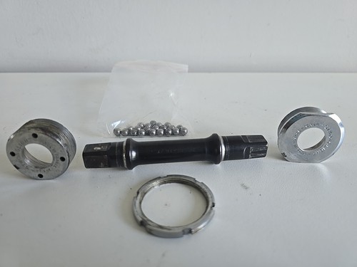 Boitier pédalier stronglight - pédalier,