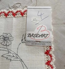 Centre de table à broder et