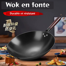 Wok asiatique traditionnel en